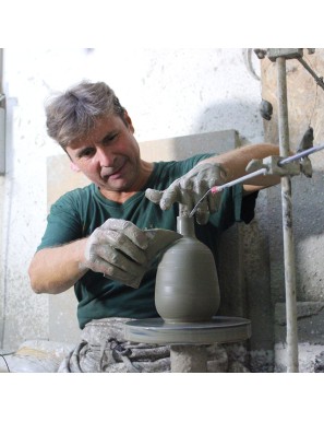 Apulian jar "La Matrona"